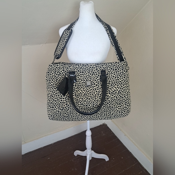 Diane Von Furstenberg Handbags - EUC DIANE VON FURSTENBERG Madagascar Collection Tiger Print Canvas XL Bag
